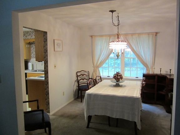 4th image of 426 Candlewood Dr