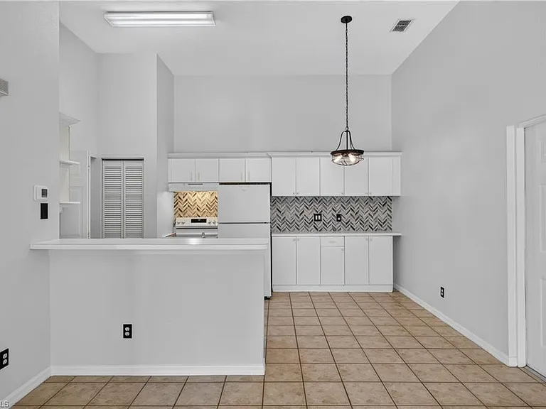27103 Matheson Ave #206 — Photo 7