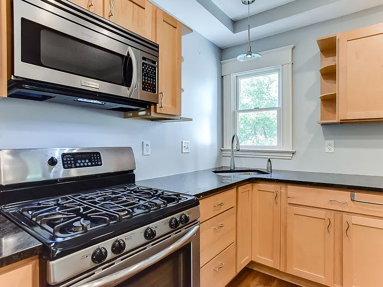 775 Jessamine Ave E — Photo 23