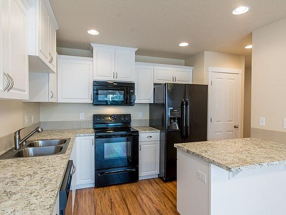 2nd image of 7409 NE 56th St