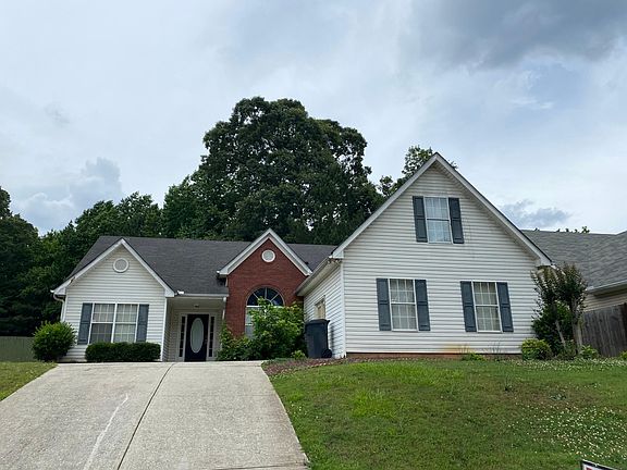 2nd image of 405 Shadetree Ln
