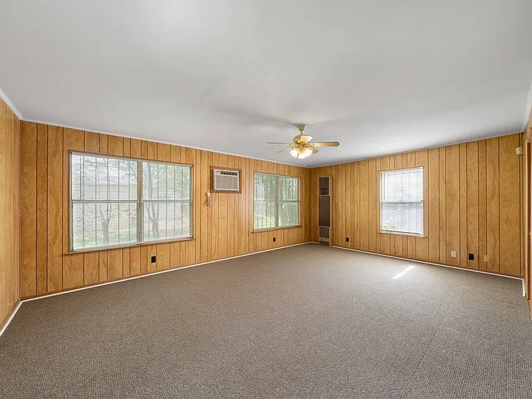 229 Alexander Hamilton Dr #1 — Photo 13