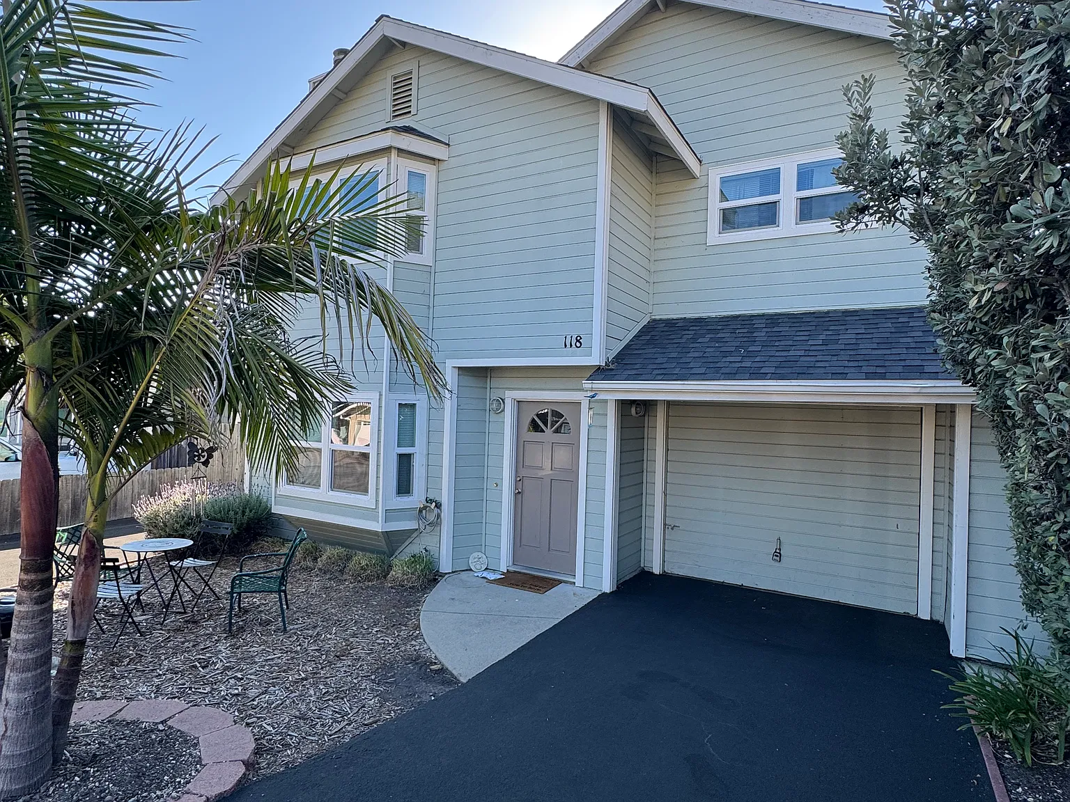 2 bed, 2.5 bath, 1050 sqft, $3,295 — Photo 4
