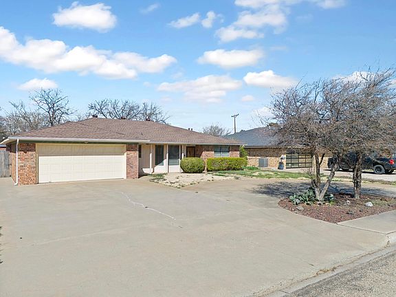 2nd image of 720 Bennett Dr