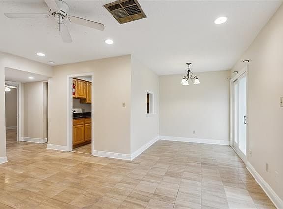 3rd image of 723 Adams St APT 201