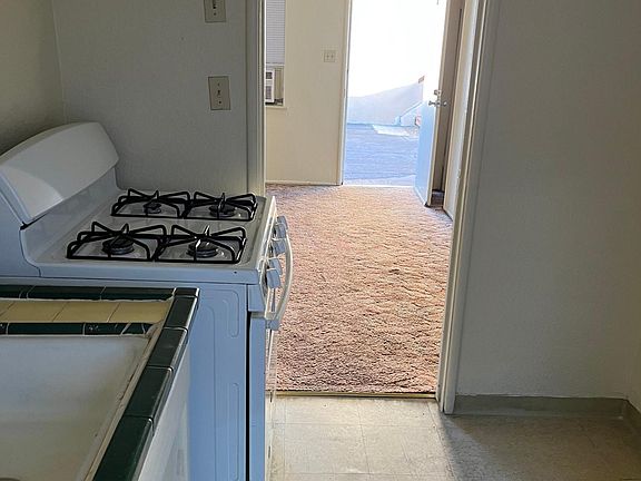 2nd image of 2816 E Hammond Ave APT 6