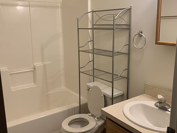4th image of 1662 W Jefferson St #D