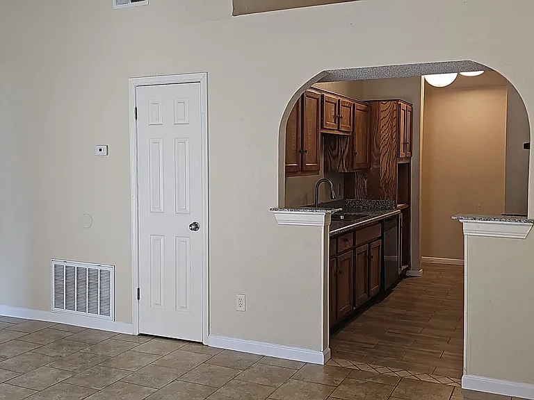 11614 Gullwood Dr — Photo 9