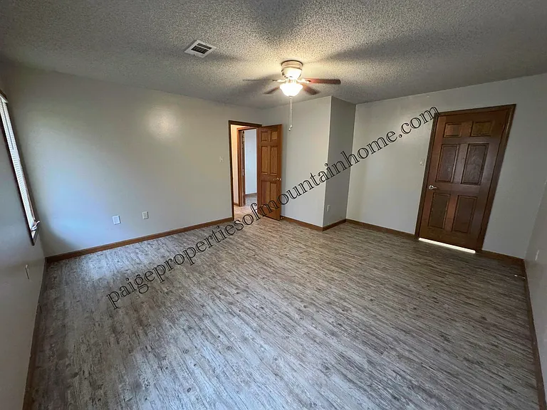 605 Cooper Estates Dr #12 — Photo 18