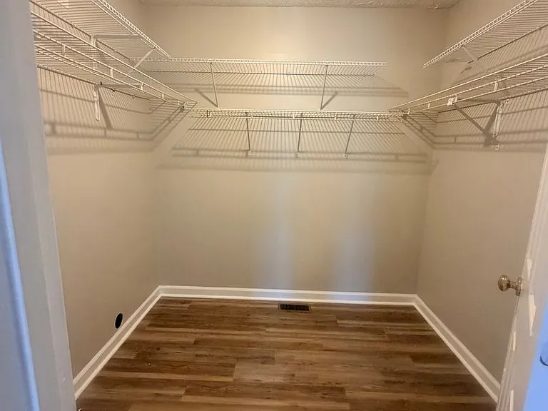 2519 Cedar Ln NE — Photo 22