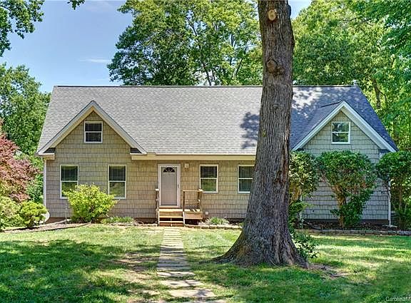 2nd image of 124 Pinnacle Ln