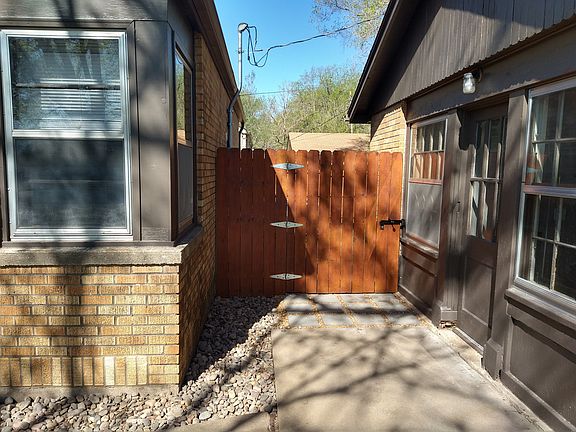 3rd image of 410 Inez Ave