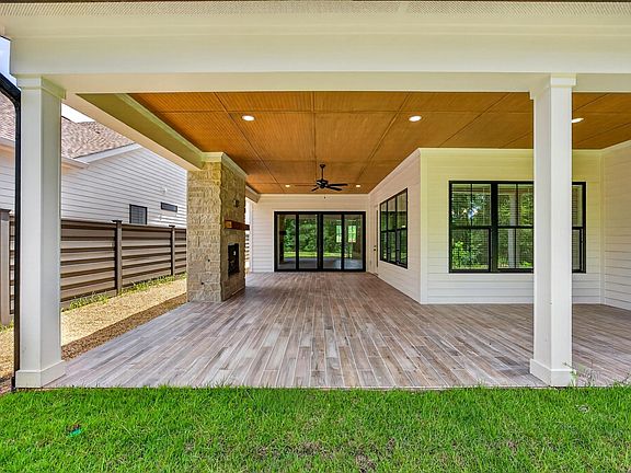 3rd image of 513 Dreher Locks Rd