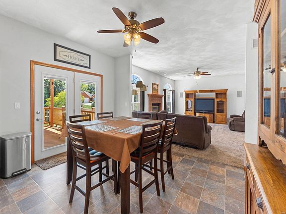 4th image of 906 Meadow Brook Dr
