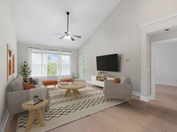 3201 Aspen Grove Dr APT L8, Franklin, TN 37067