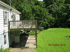 3rd image of 1943 White Oak Dr