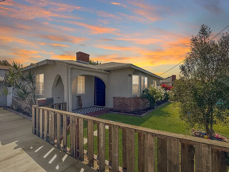 2052 Santa Fe Ave — Photo 1