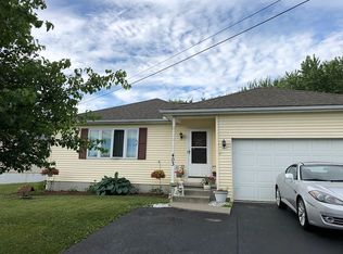 403 Lakeview Ave, Orchard Park, NY 14127