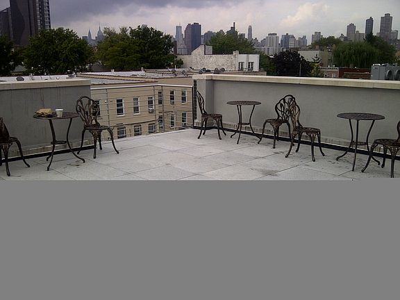 5th image of 1222 30th Ave APT 4H