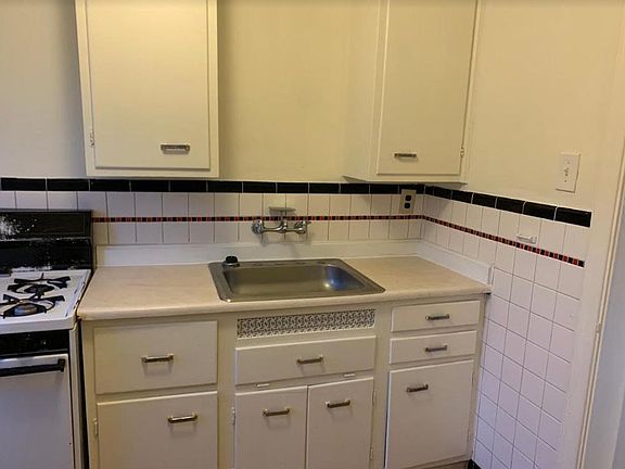 3rd image of 4000 Akochia Ave #2