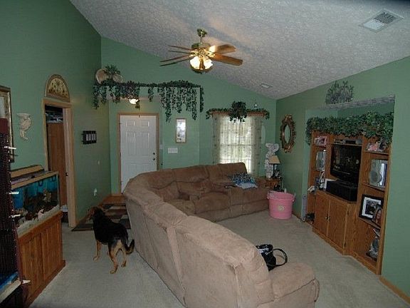4th image of 6518 Hunters Chase Ln