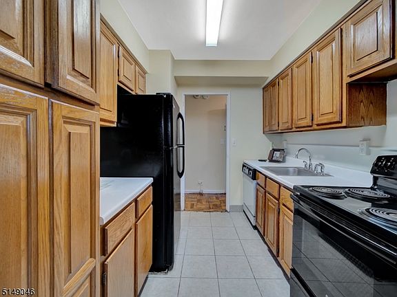 3rd image of 377 S Harrison St #19HH