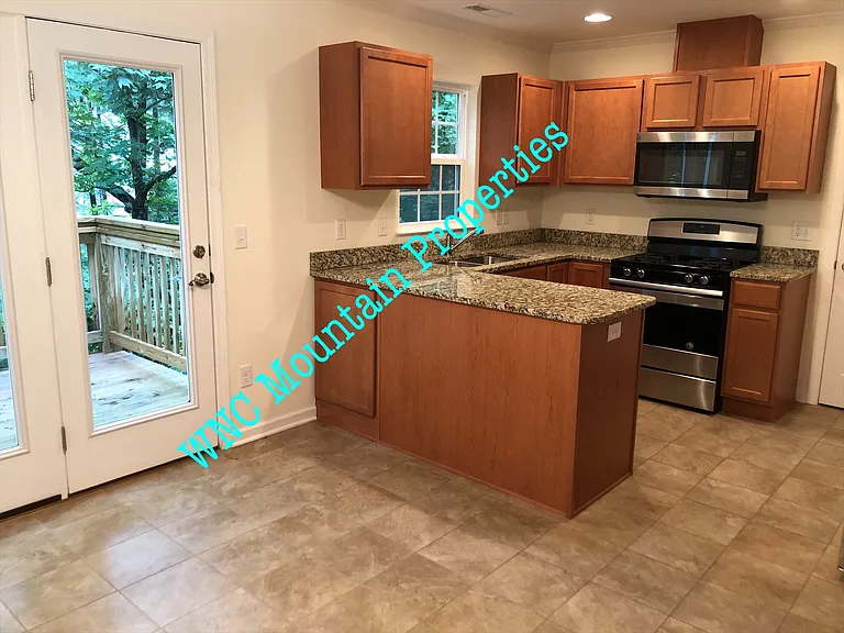 160 Alpine Ridge Dr #1 — Photo 5