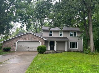 2116 Hearthstone Dr, Fort Wayne, IN 46804