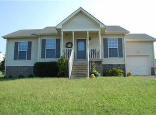 121 Phillip Dr, Springfield, TN 37172