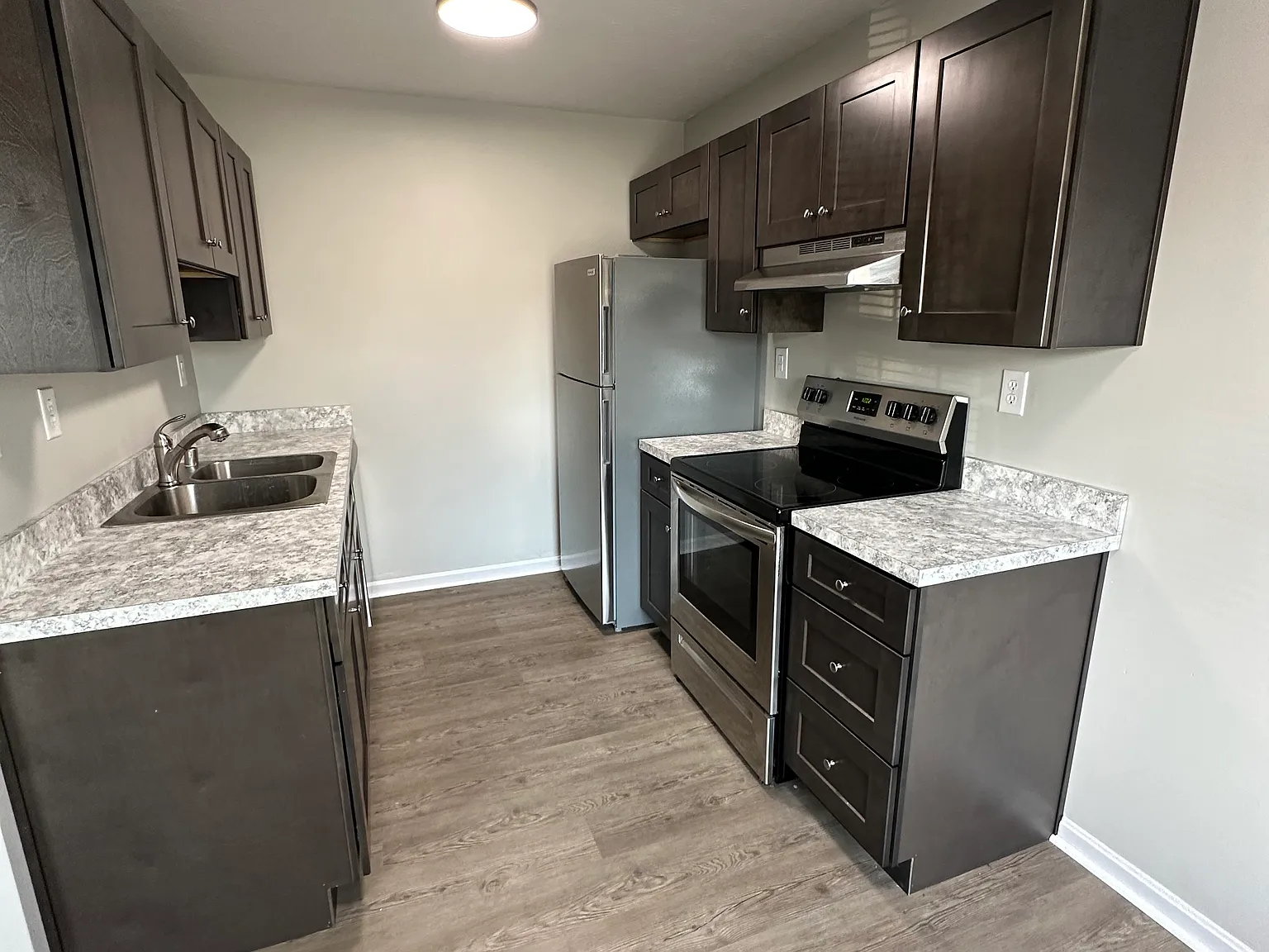 2 bed, 850 sqft, $1,000 — Photo 2