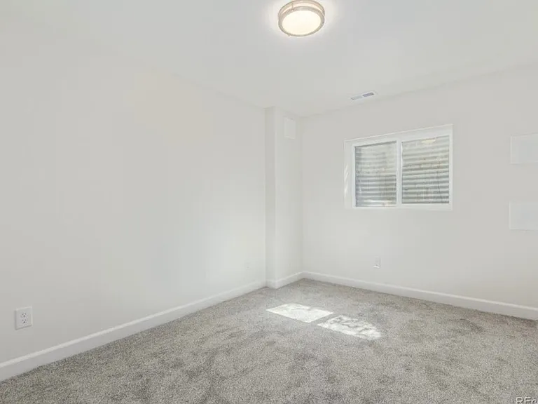 8039 E Phillips Cir — Photo 30