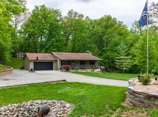 1465 Yorkshire Pl, Brighton, IL 62012