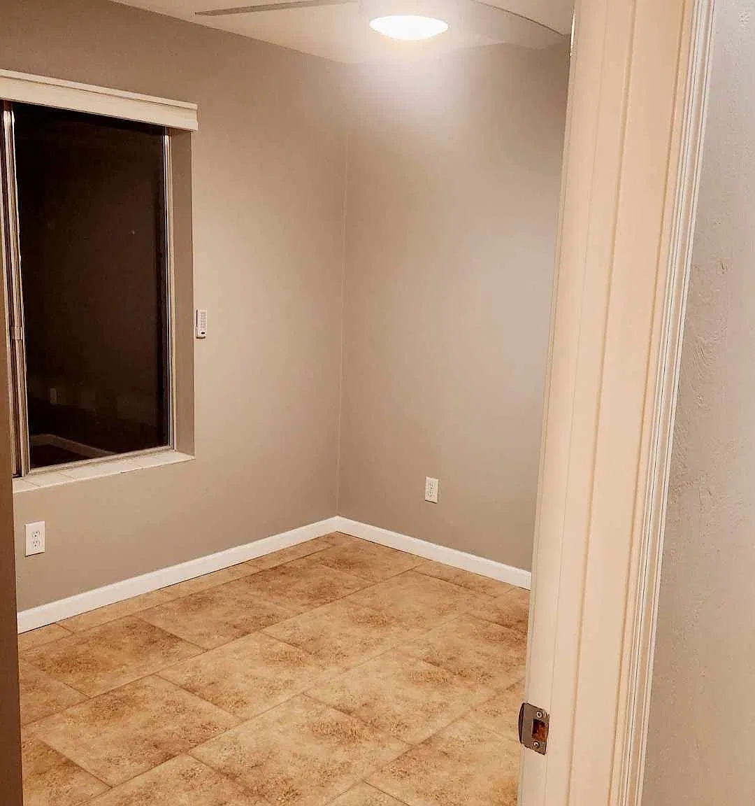 2 bed, 1.0 bath, 902 sqft, $1,600 — Photo 4
