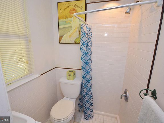 5th image of 4 Burnham Wood Ct