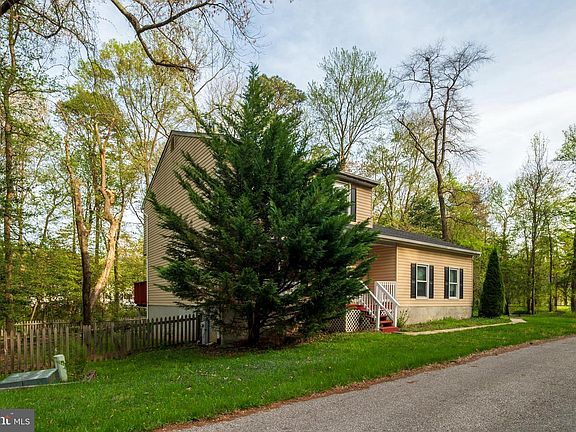 2nd image of 418 Howard Manor Dr