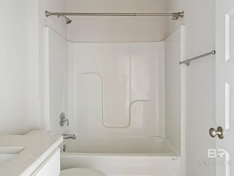 1710 Grouse St — Photo 56