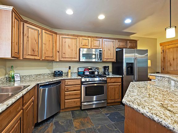 5th image of 1499 Park Ave #10