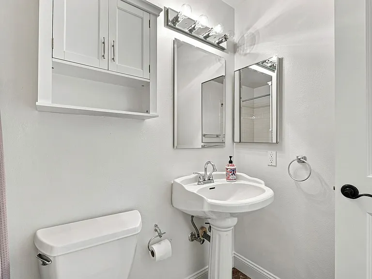 2176 Morello Ave — Photo 12