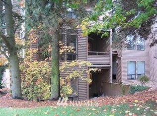 130 SW 116th St #TOWNHOUSE F33, Seattle, WA 98146