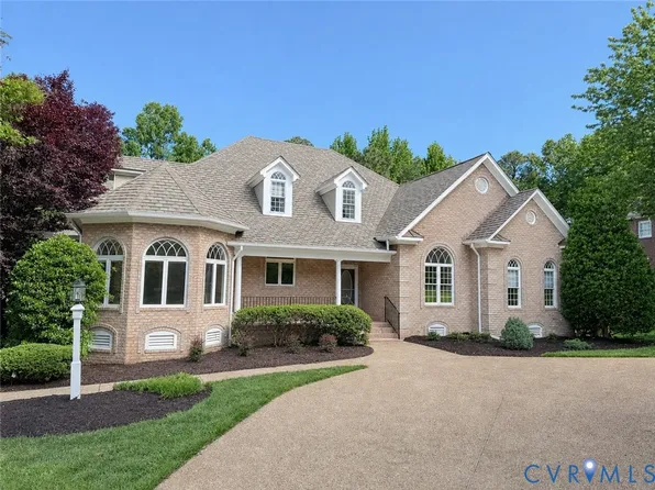 2400 Latham Ct, Midlothian, VA 23113