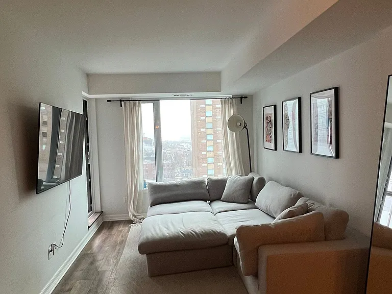 238 Besserer St #1007 — Photo 2