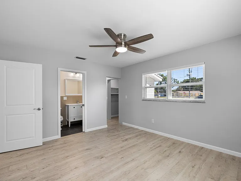4038 Harrisburg St NE — Photo 13