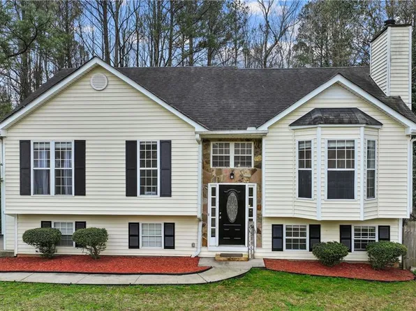 304 Ridge Hill Cir, Holly Springs, GA 30115