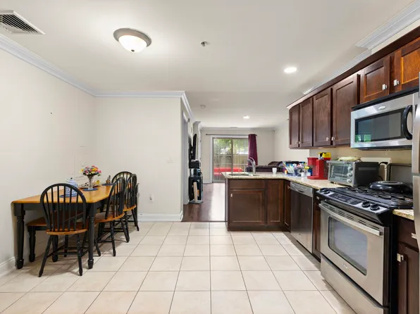 1625 Paterson Plank Road image 6 of 12