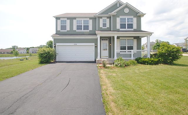 1st image of 1076 Holly Dr