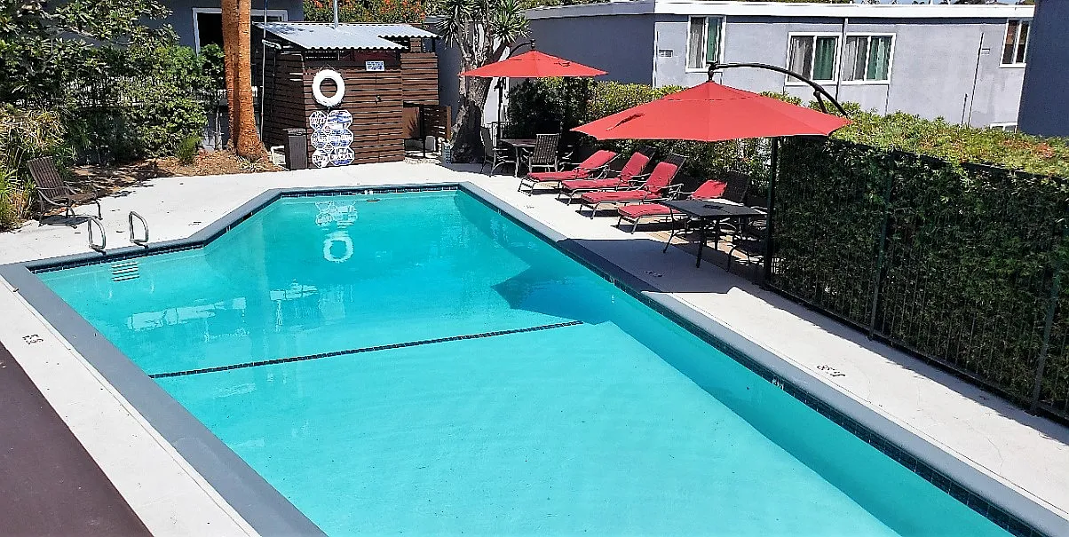 Aviation Townhomes — Photo 1