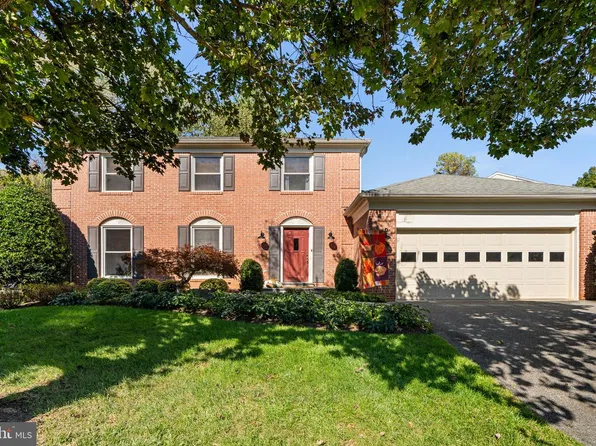 18110 Darnell Dr, Olney, MD 20832