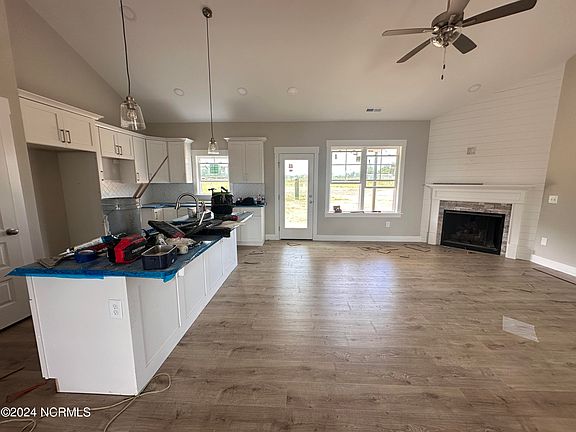 2nd image of 216 Ruskin Drive