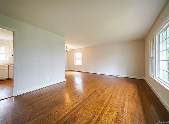 5th image of 6825 Old Forge Dr