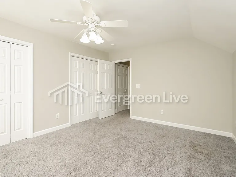 6513 Cardinal Forest Ct — Photo 10